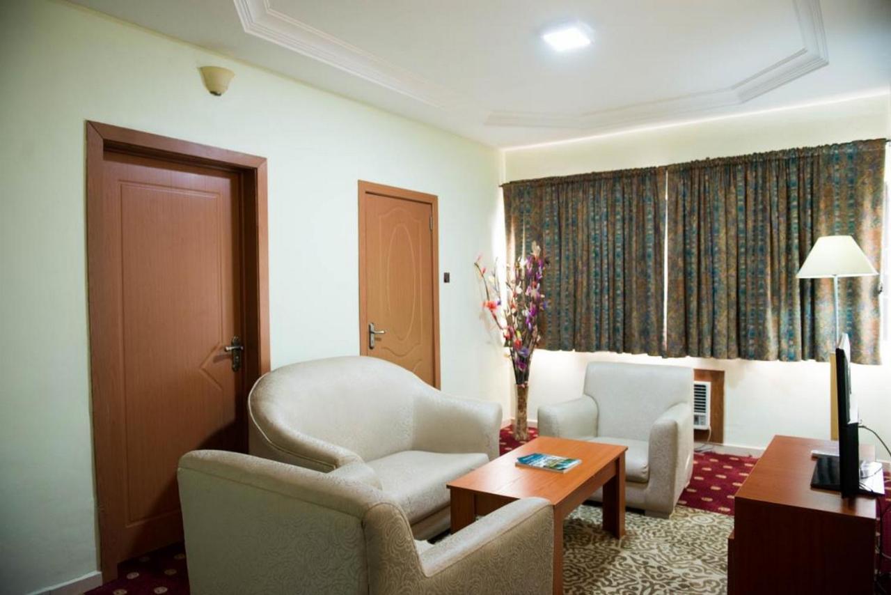 Room In Lodge - Grand Ibro Hotel Abuja Jabi Exterior foto